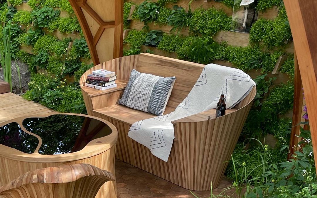 CHELSEA FLOWER SHOW BENCH