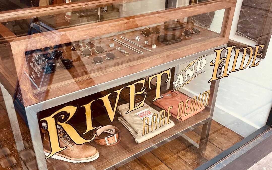 RIVET & HIDE – DISPLAY UNIT