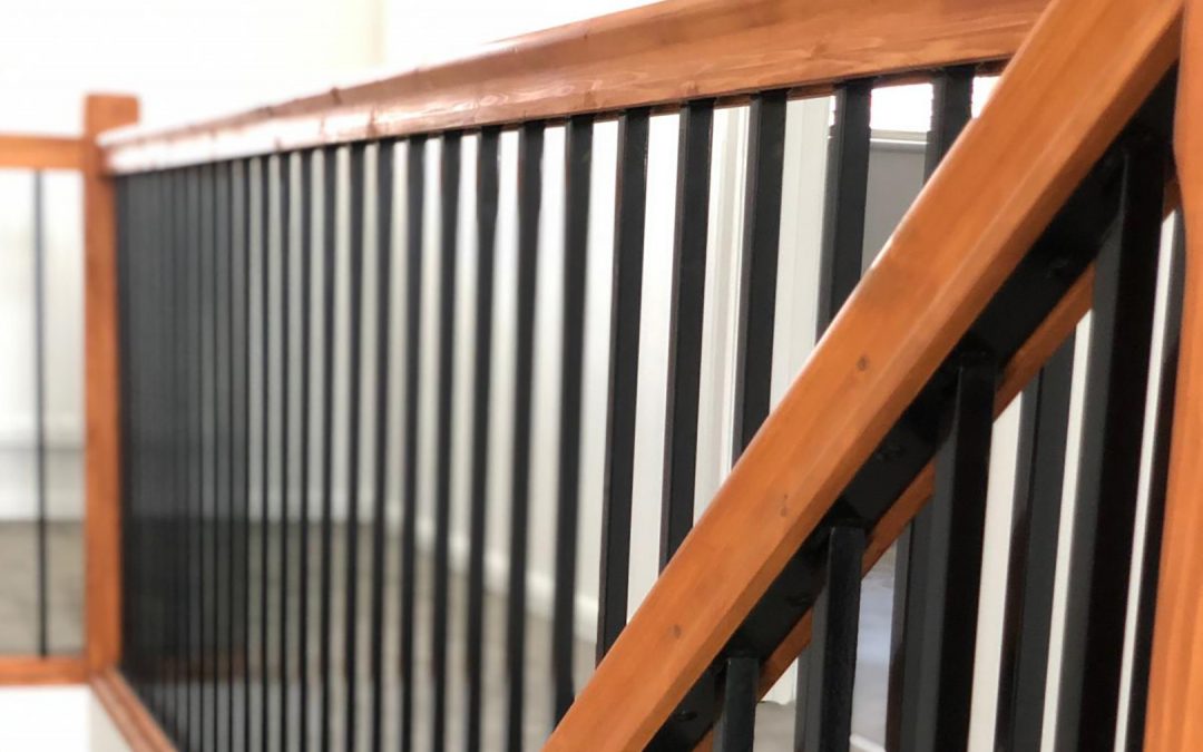 STEEL BALUSTRADE & SOFTWOOD HANDRAIL